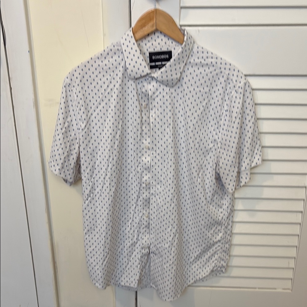 Bonobos White and Blue Casual Button Down Shirt- Short